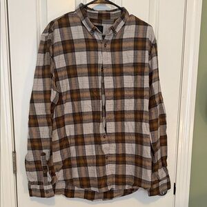 14th & Union Tan and Black Plaid Button-Down Shirt